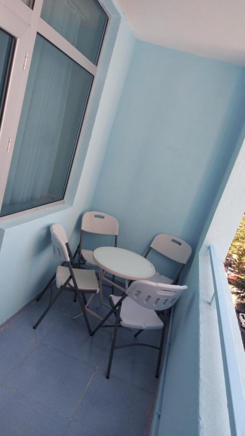 Andrew'S 2 Rooms Apartment In Batumi Ანდრიას 2 Ოთახიანი Აპარტამენტი Ბათუმში Ngoại thất bức ảnh
