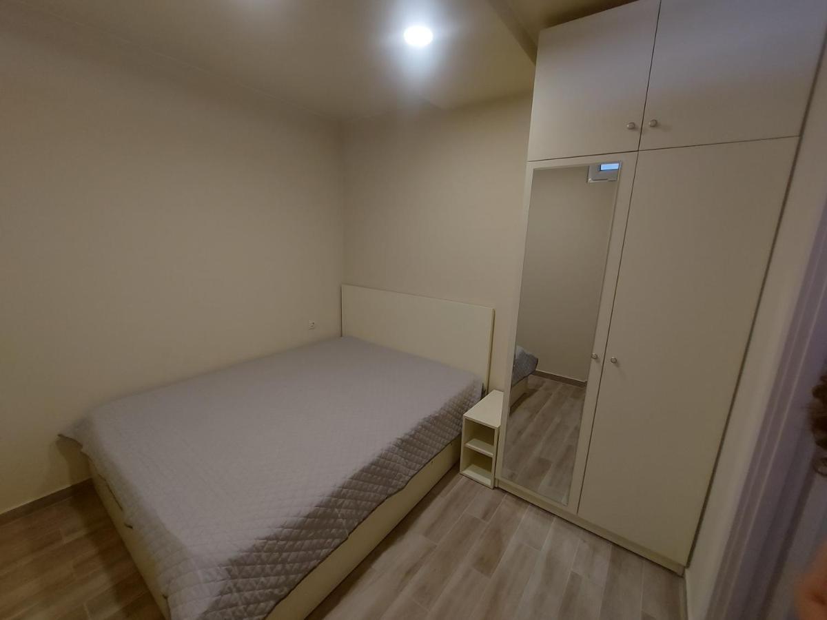 Andrew'S 2 Rooms Apartment In Batumi Ანდრიას 2 Ოთახიანი Აპარტამენტი Ბათუმში Ngoại thất bức ảnh